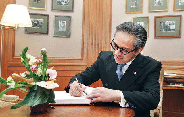 Marty Natalegawa